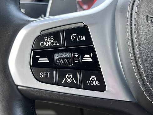 Used 2021 BMW X7 M50i AWD/4WD image 23