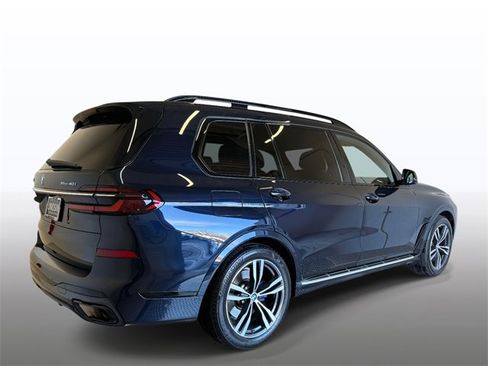 Used 2023 BMW X7 xDrive40i w/ M Sport Package image 10