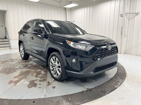 Used 2019 Toyota RAV4 XLE Premium w/ Advanced Technology Package AWD/4WD image 2
