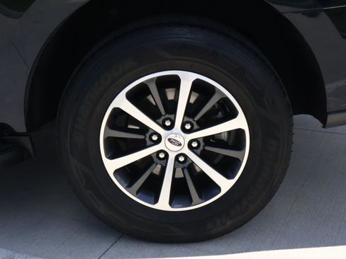 Used 2021 Ford Expedition XLT RWD image 8
