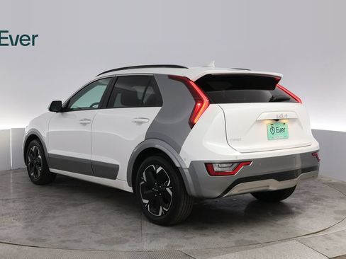 Used 2023 Kia Niro Wave FWD image 17