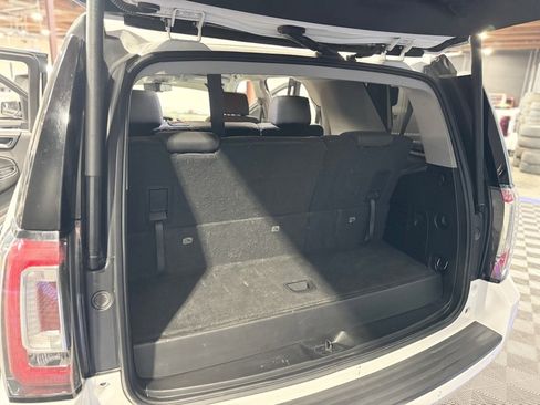 Used 2019 GMC Yukon SLE w/ HD Trailering Package image 17