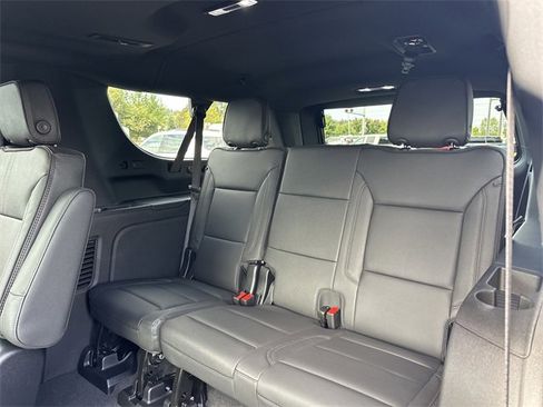 New 2026 Chevrolet Suburban High Country image 13