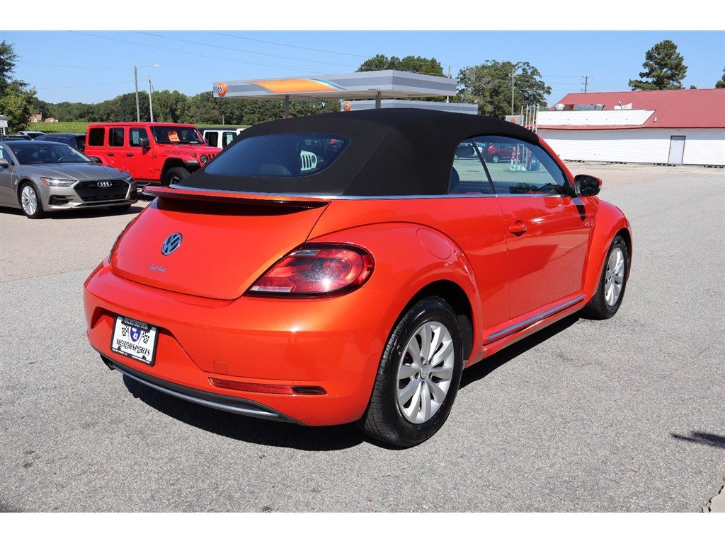 Used 2019 Volkswagen Beetle 2.0T FWD image 6
