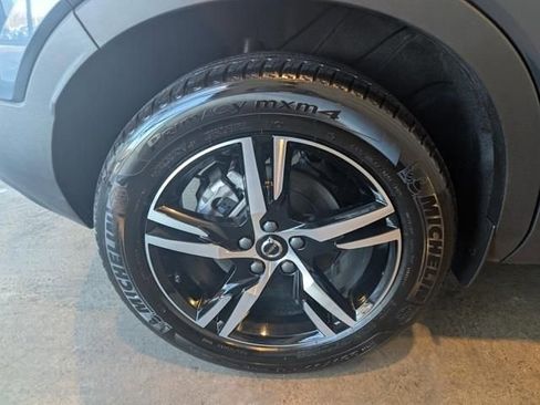 Used 2026 Volvo XC40 B5 Core w/ Climate Package image 8