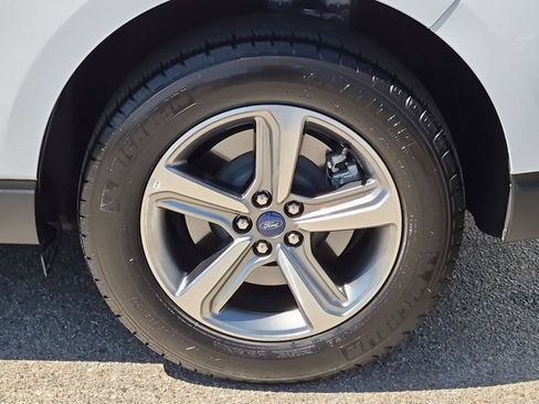Used 2022 Ford Edge SEL w/ Convenience Package AWD/4WD image 9