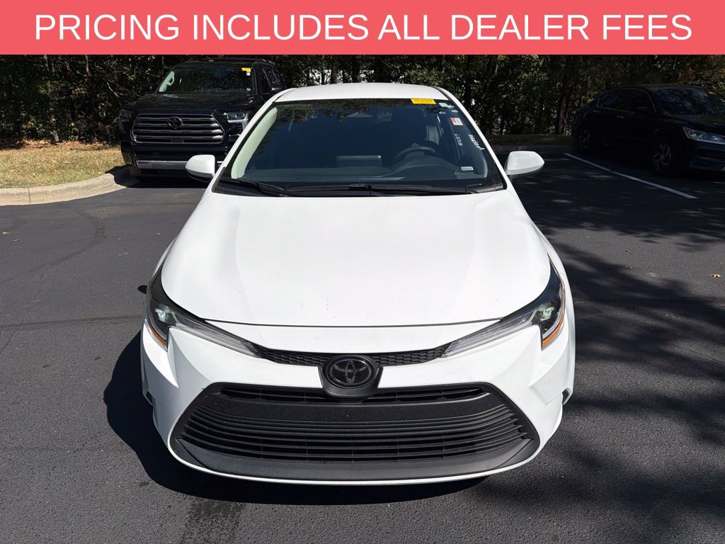 Used 2025 Toyota Corolla LE FWD image 2
