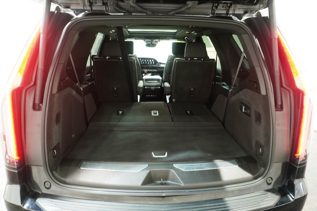 Used 2022 Cadillac Escalade Sport w/ Touring Package AWD/4WD image 5