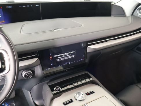 New 2026 Lincoln Navigator Premiere AWD/4WD image 5
