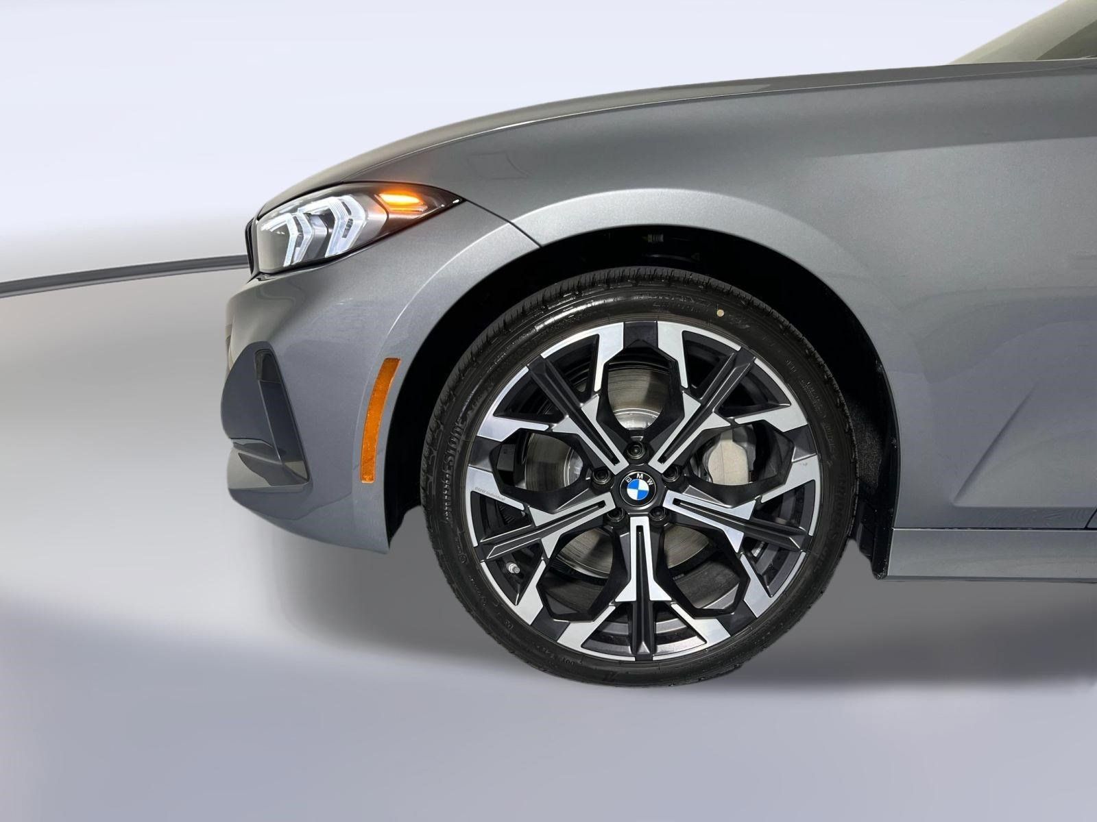 Used 2026 BMW 330i Sedan w/ Convenience Package RWD image 11