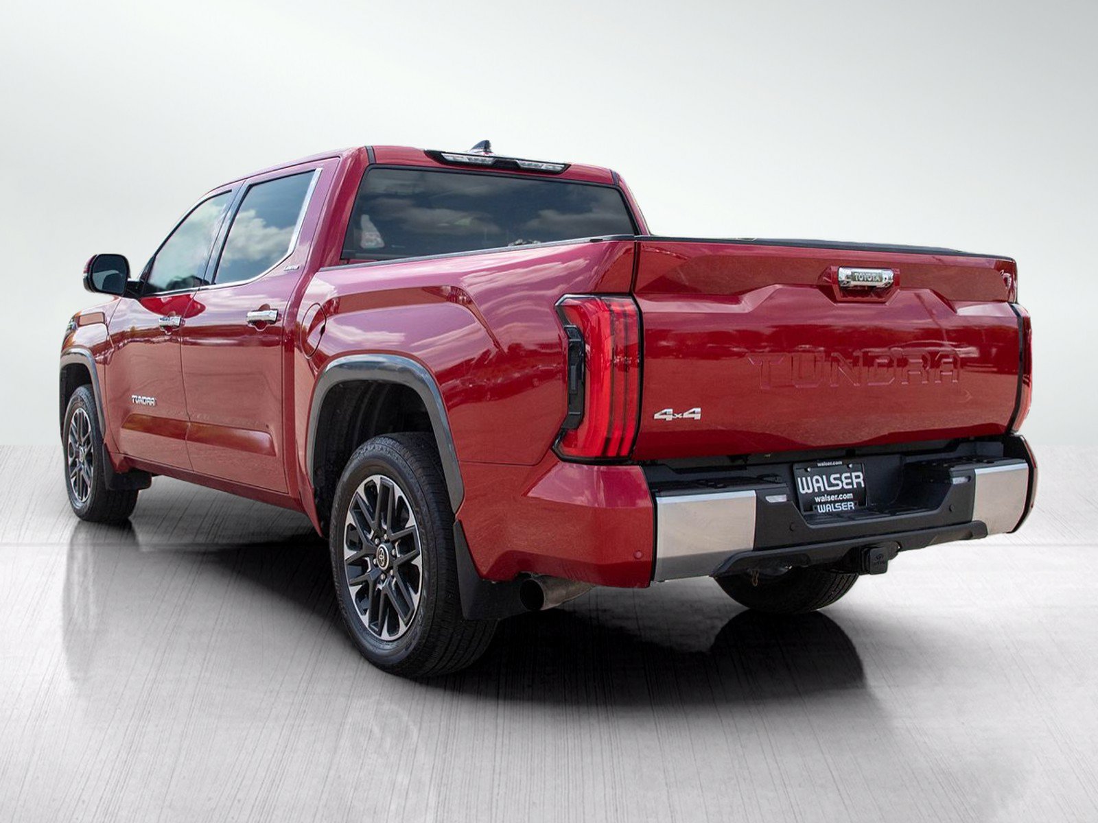 Used 2022 Toyota Tundra Limited AWD/4WD image 4