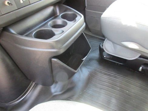 Used 2014 Chevrolet Express 3500 Extended image 10