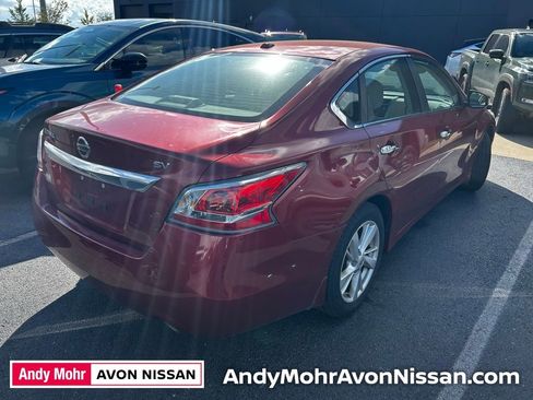Used 2015 Nissan Altima 2.5 SV w/ Convenience Package image 4
