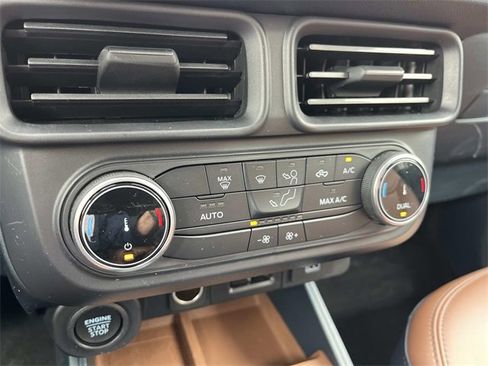 Used 2022 Ford Maverick Lariat image 32