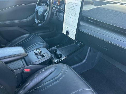 Used 2022 Ford Mustang Mach-E Premium RWD image 14