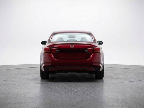 Used 2025 Nissan Altima 2.5 SV image 7