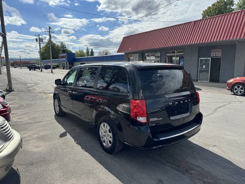 Used 2019 Dodge Grand Caravan SE w/ UConnect Hands-Free Group FWD image 7