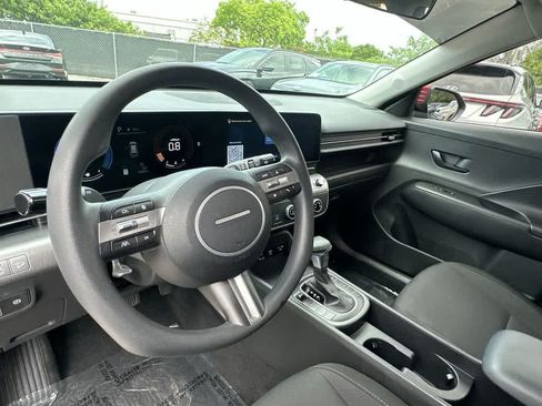 Used 2024 Hyundai Kona SE FWD image 20