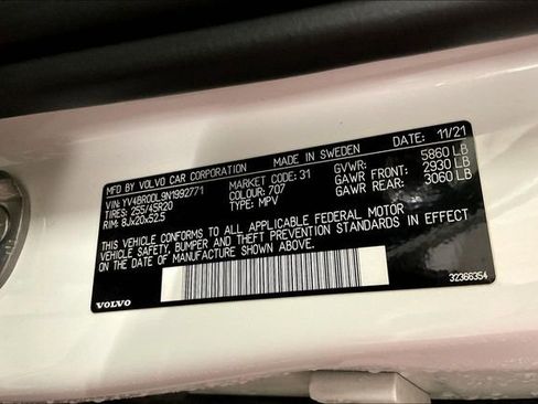 Certified 2022 Volvo XC60 T8 Inscription w/ Advanced Package image 36