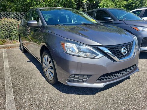 Used 2016 Nissan Sentra SV FWD image 2