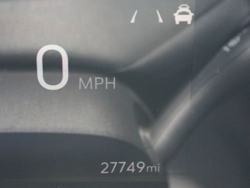 Used 2025 Buick Encore GX Preferred AWD/4WD image 4