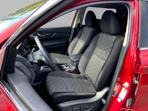 Used 2022 Nissan Rogue Sport SV FWD image 7