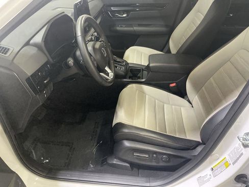 Used 2024 Honda CR-V Sport Touring image 11