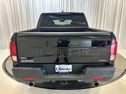 Used 2025 Honda Ridgeline Sport image 27
