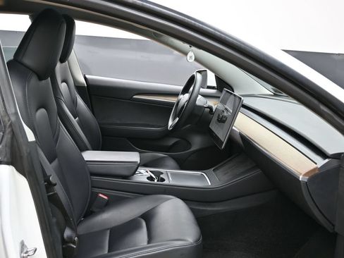 Used 2023 Tesla Model 3 Standard Range RWD image 38