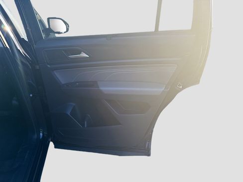 Used 2021 Volkswagen Atlas SE w/ Panoramic Sunroof Package image 31