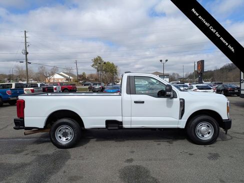 Used 2024 Ford F250 XL image 3