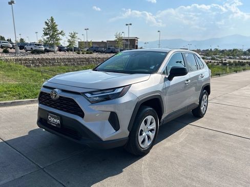 Used 2025 Toyota RAV4 LE AWD/4WD image 3