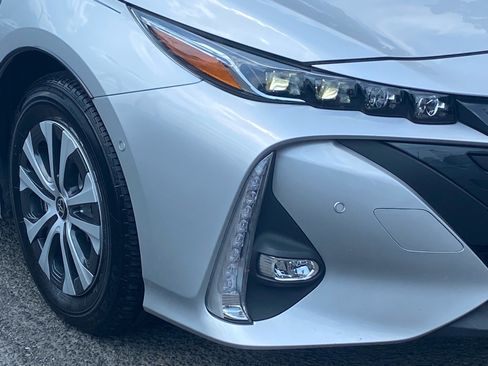 Used 2020 Toyota Prius Prime Limited w/ Carpet Mat Package FWD image 7