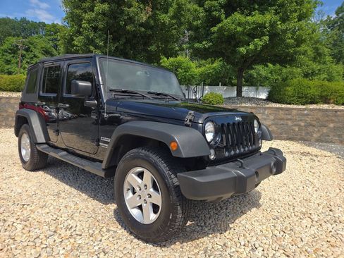 Used 2015 Jeep Wrangler Unlimited Sport w/ Quick Order Package 24S AWD/4WD image 30