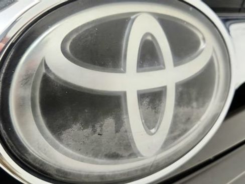 Used 2015 Toyota Highlander Limited Platinum FWD image 31