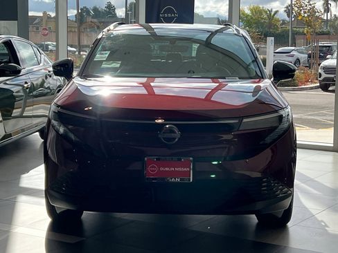 New 2026 Nissan Leaf Platinum+ w/ Cargo Package (Platinum+) image 4