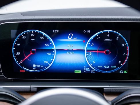 Used 2022 Mercedes-Benz GLS 450 4MATIC image 25