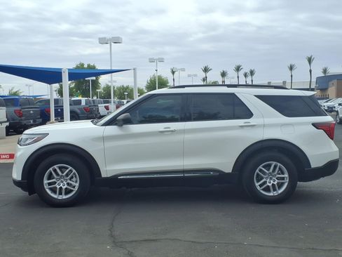 Certified 2025 Ford Explorer Active RWD image 7