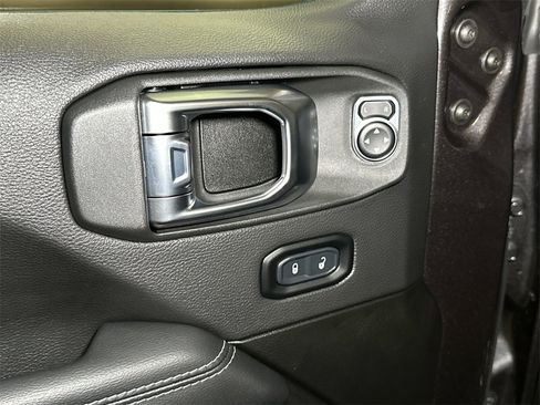 Used 2022 Jeep Wrangler Unlimited Sahara w/ Cold Weather Group image 20