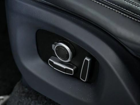 Used 2016 Land Rover Range Rover Autobiography image 24