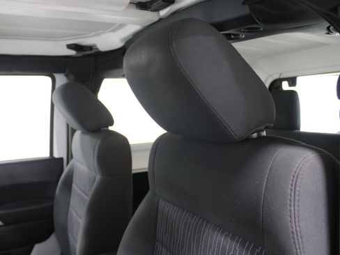 Used 2012 Jeep Wrangler Rubicon w/ PWR Convenience Group image 5