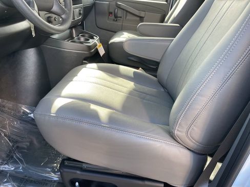 New 2025 Chevrolet Express 2500 image 8