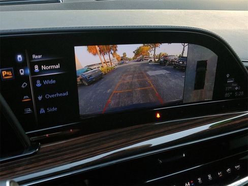 Used 2024 Cadillac Escalade ESV Luxury image 26