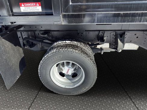 New 2025 GMC Sierra 3500 Pro w/ Convenience Package image 28