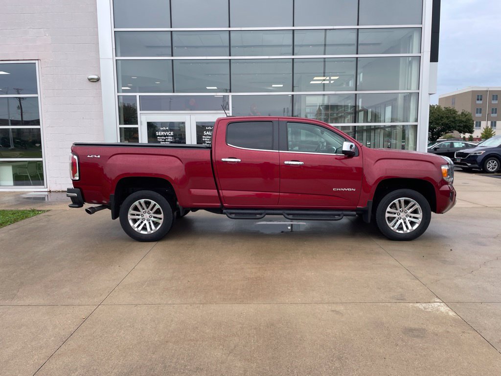 Used 2017 GMC Canyon SLT w/ Driver Alert Package AWD/4WD image 4
