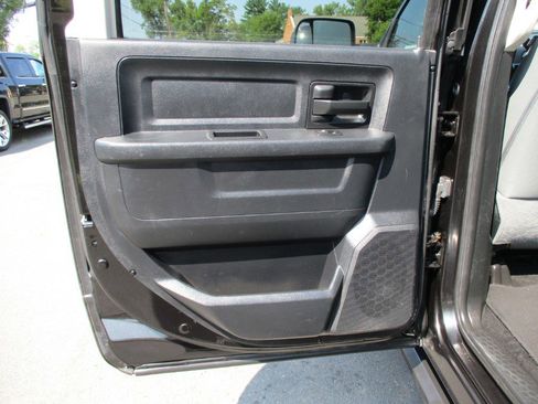 Used 2015 RAM 2500 Tradesman w/ Chrome Appearance Group image 33