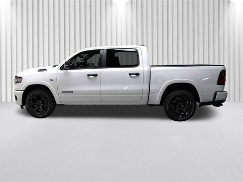 New 2026 RAM 1500 4x4 Crew Cab image 7