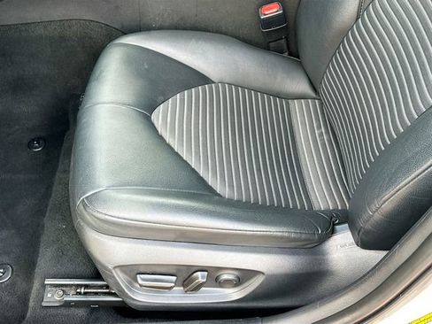 Used 2023 Toyota Camry SE image 18