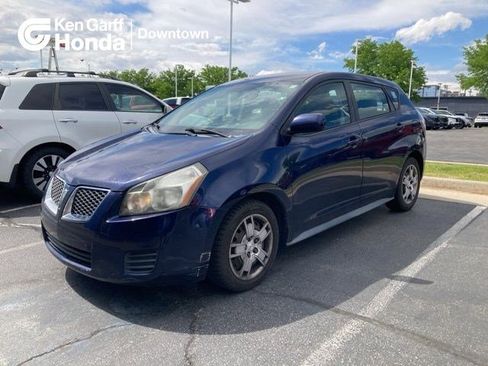 Used 2009 Pontiac Vibe w/ Preferred Package FWD image 1