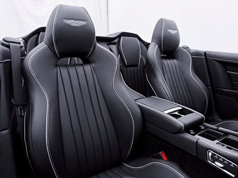 Used 2016 Aston Martin DB9 GT RWD image 57